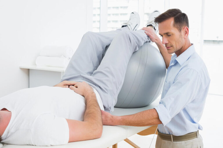 When to See a Physiotherapist After Injury